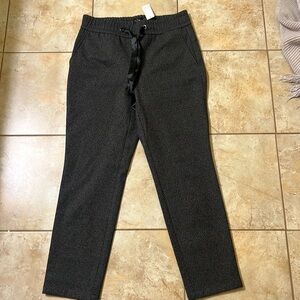 NWT White House Black Market Women Slim Ankle Pants Color - Gray W/ Bloodstone